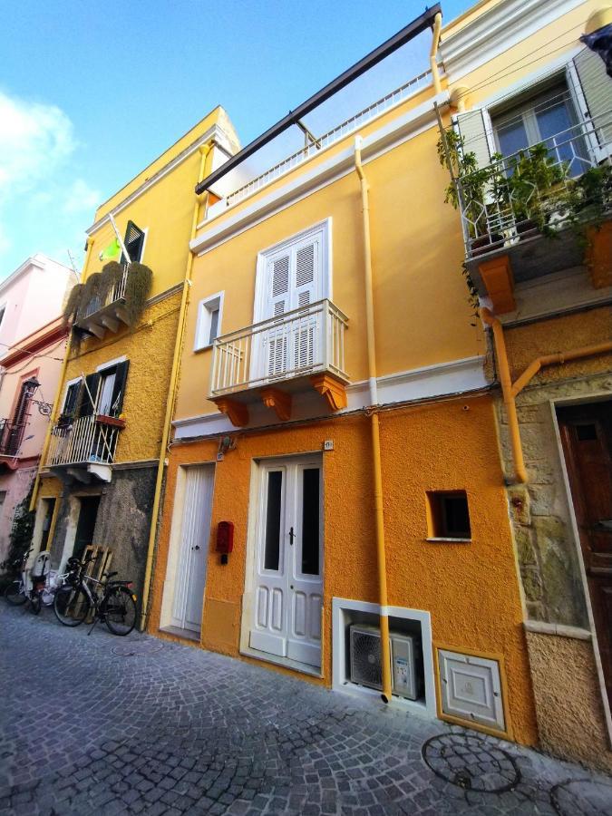 Ferienwohnung The White House Carloforte  Exterior foto